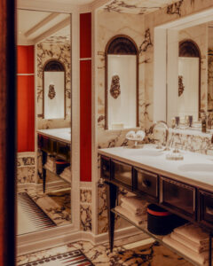 Corinthian Yacht bathroom