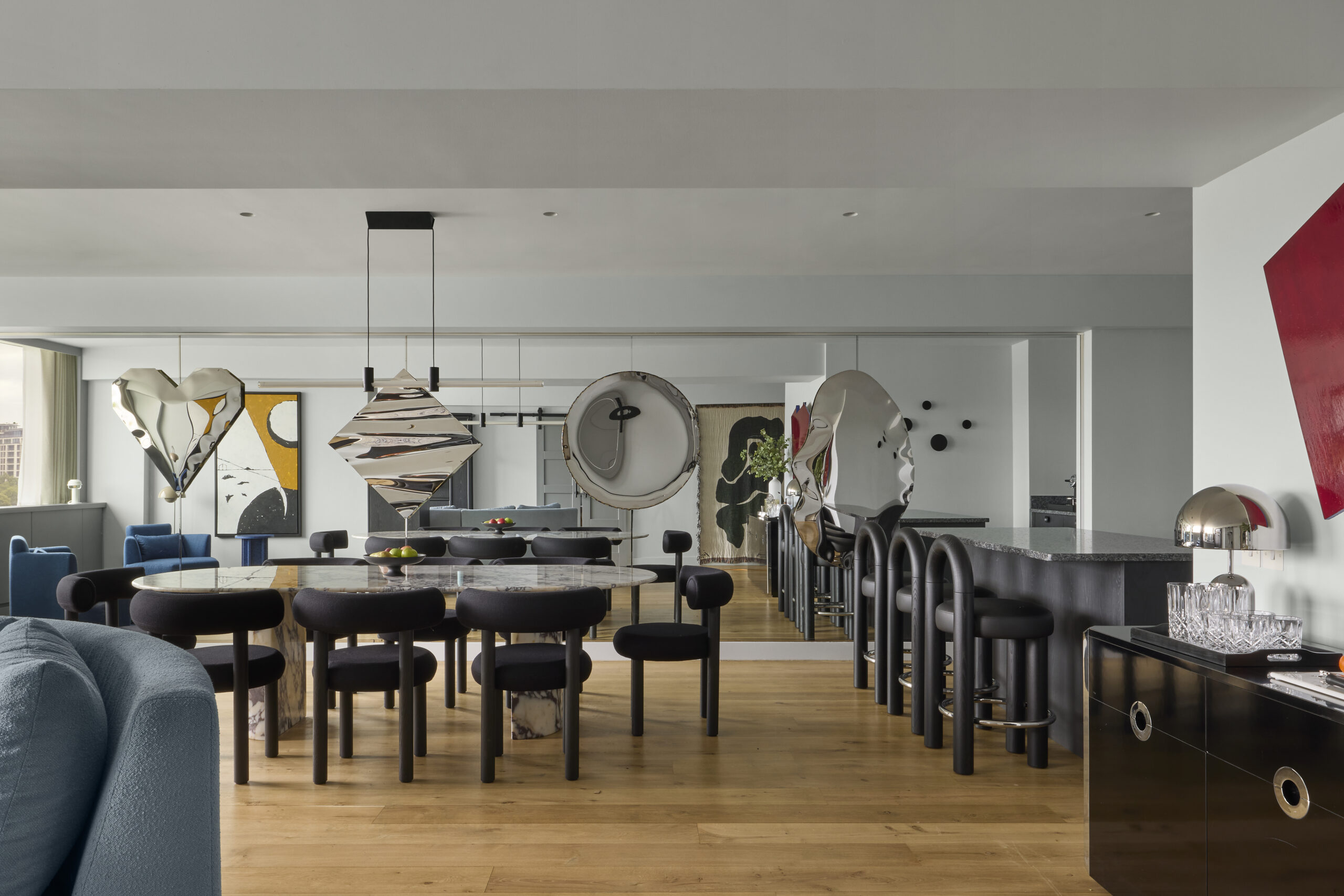 Thames view apartment suite at Sea Containers